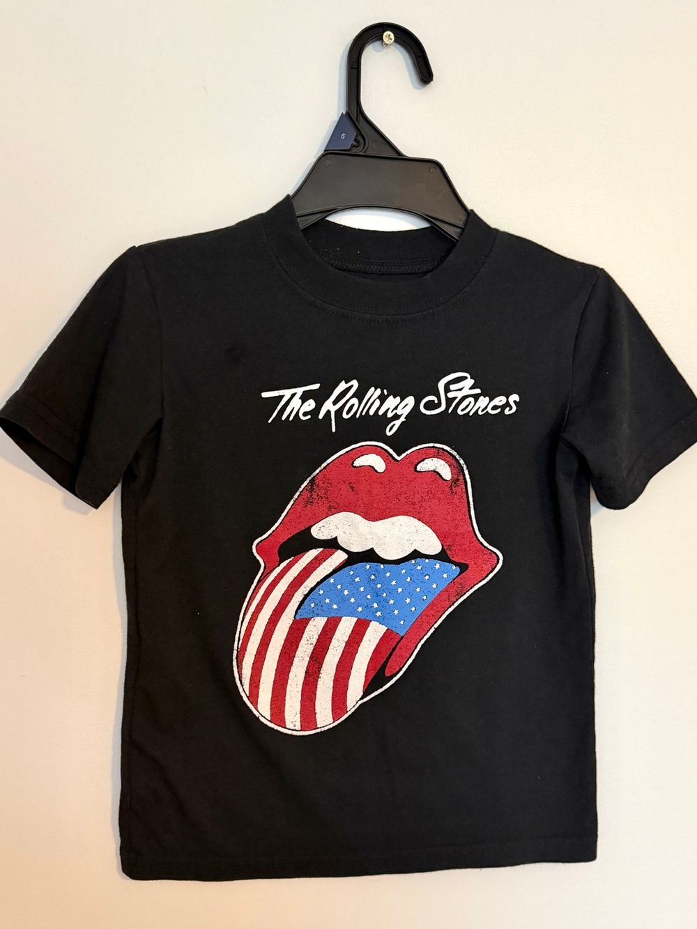 The Rolling Stones Kids Graphic T-Shirt Black US Flag Tongue Size 4 EUC⁠